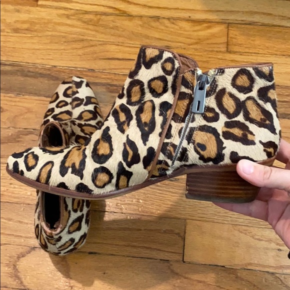 Cheetah Print Booties - Picture 2 of 3